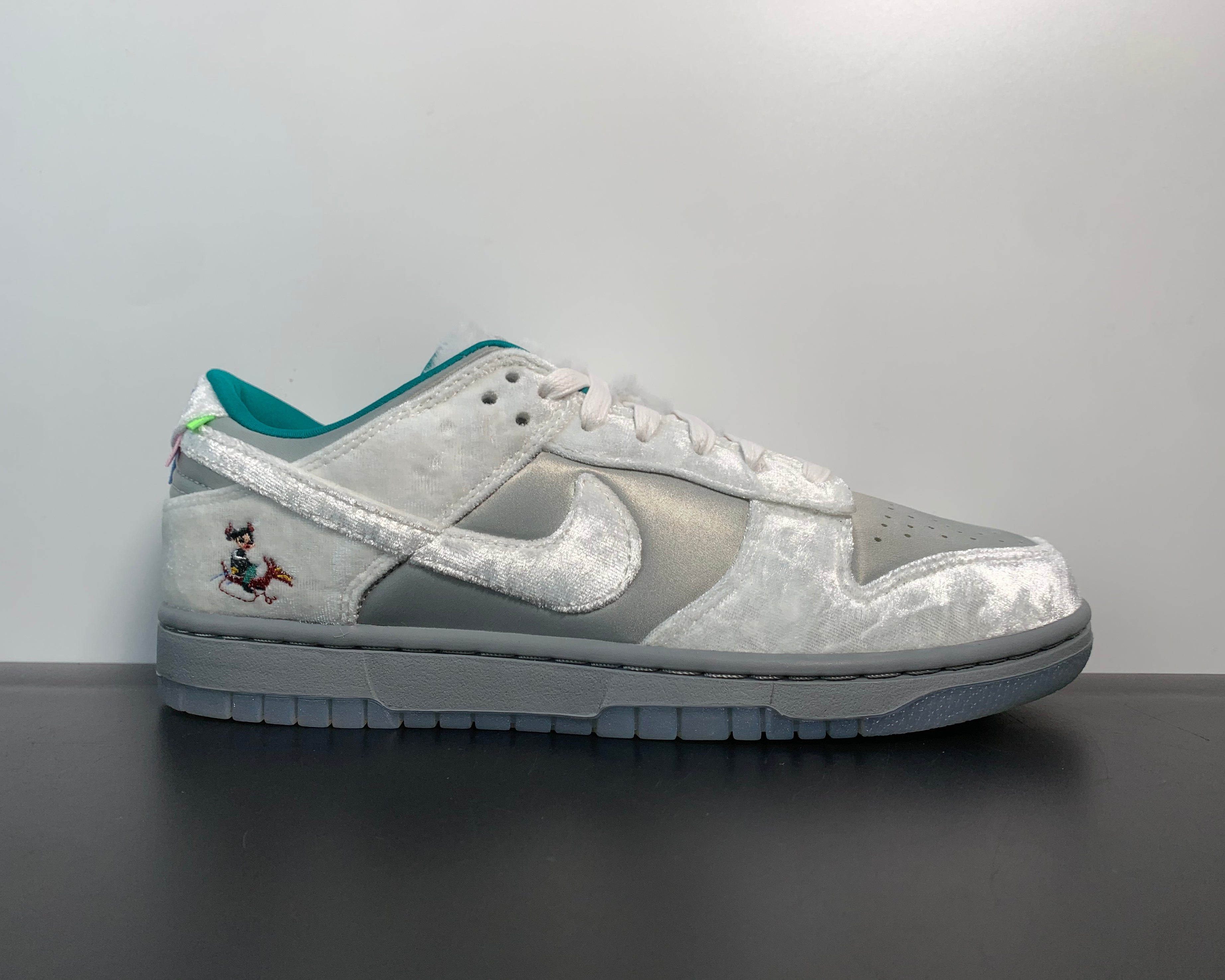 Dunk Low "Ice" My Store