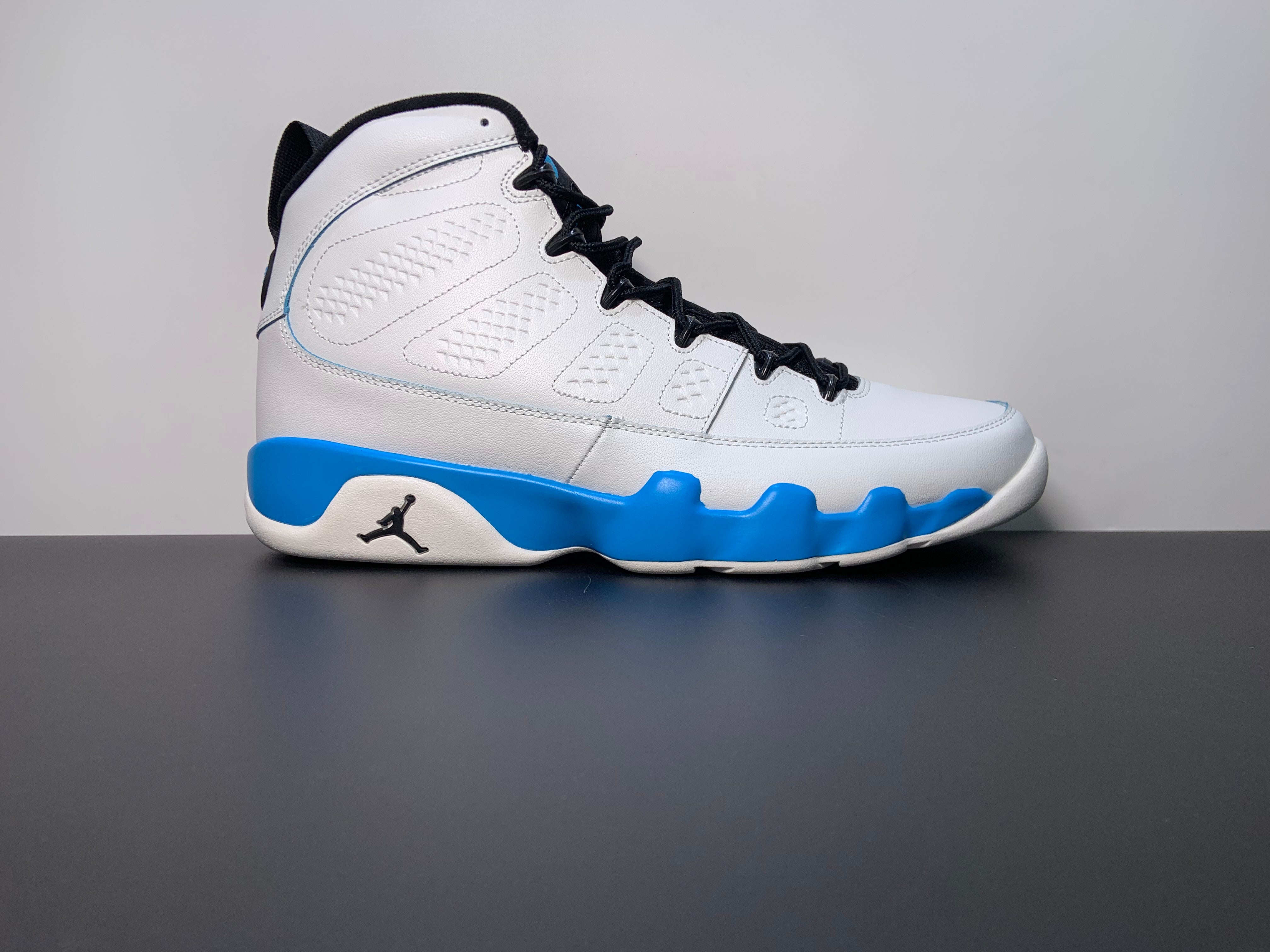 Air Jordan 9 "Azul Polvo"