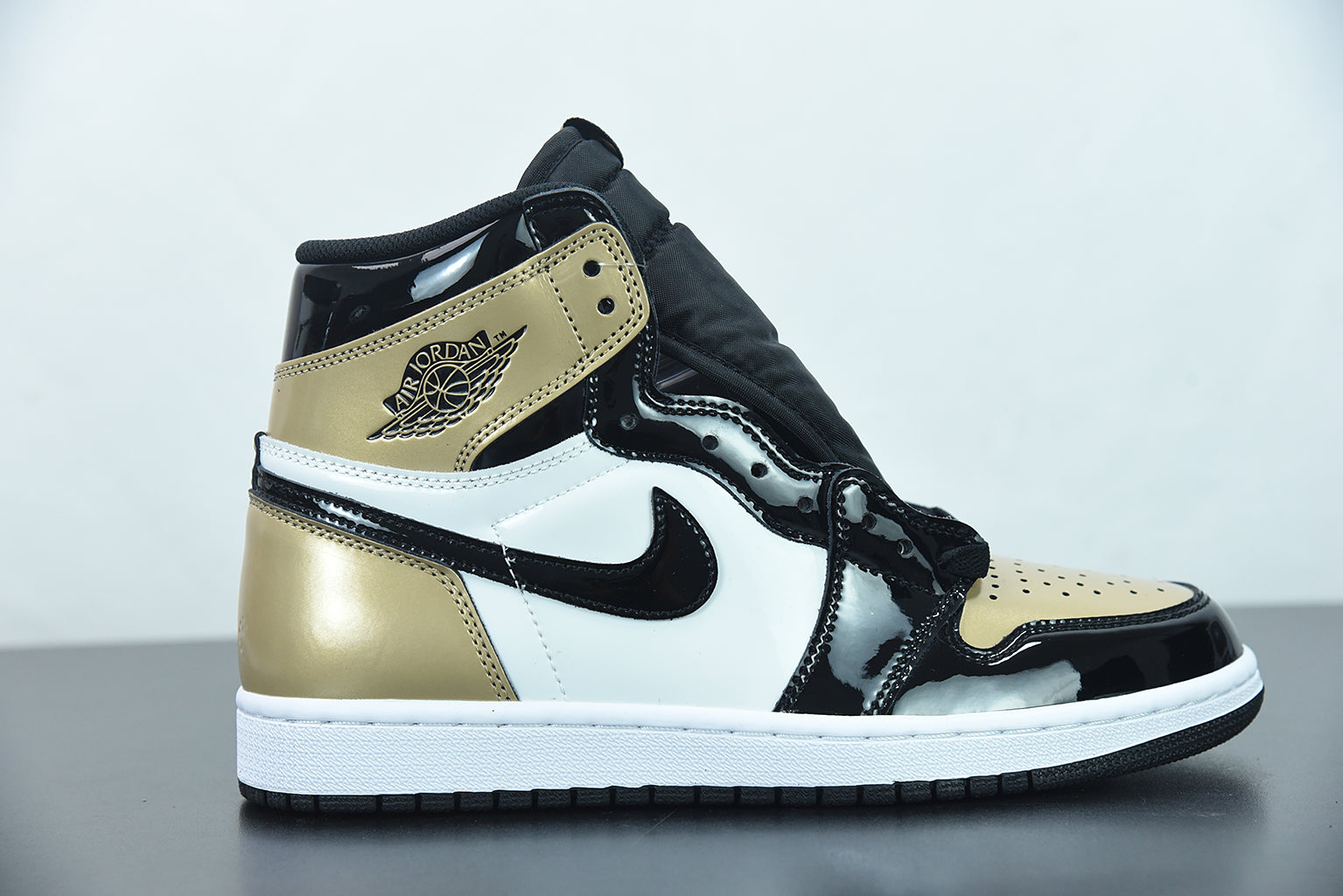 Air Jordan 1 High "Black Gold Toe" My Store