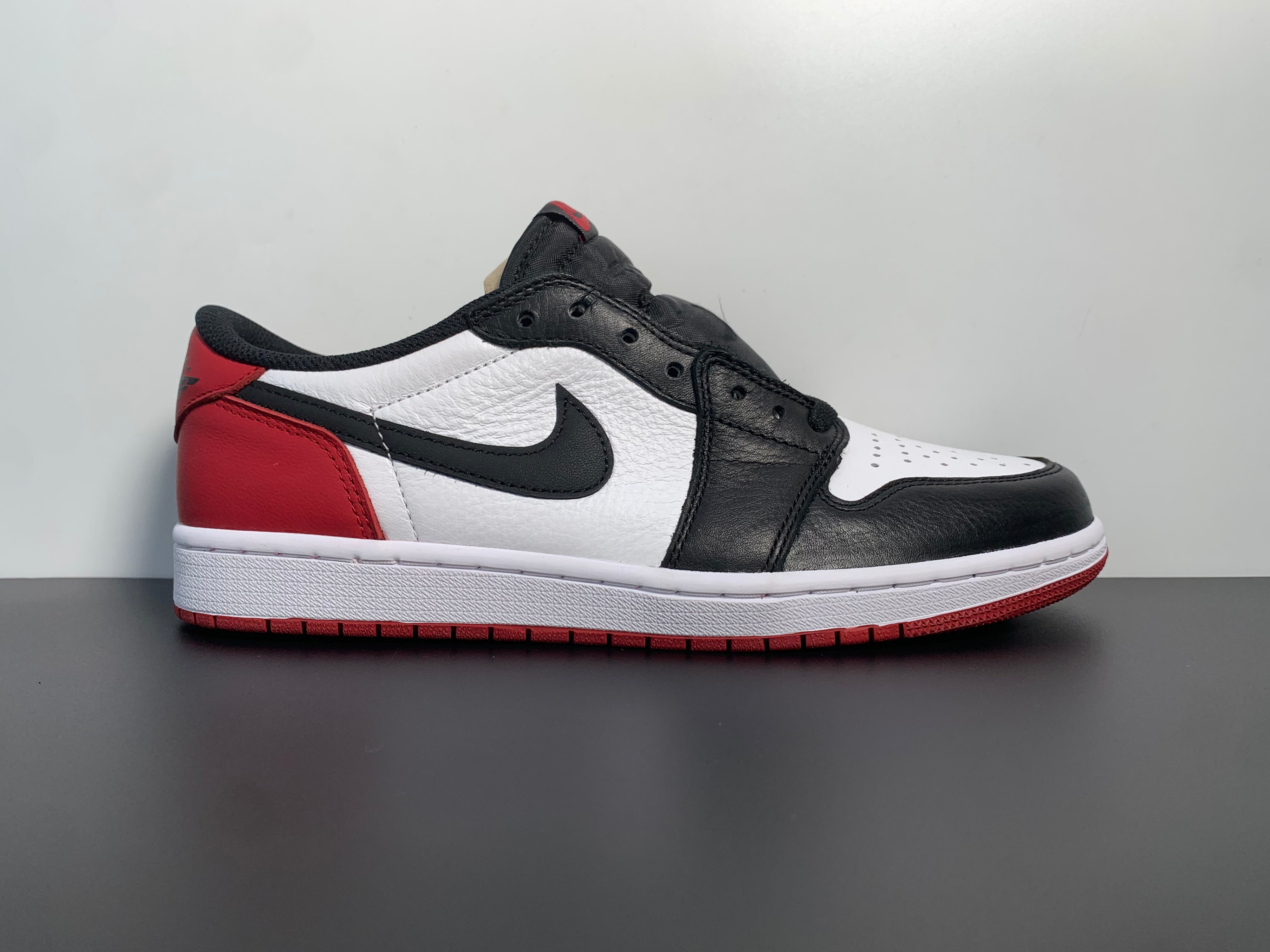 Air Jordan 1 Retro Low OG "Black Toe" My Store