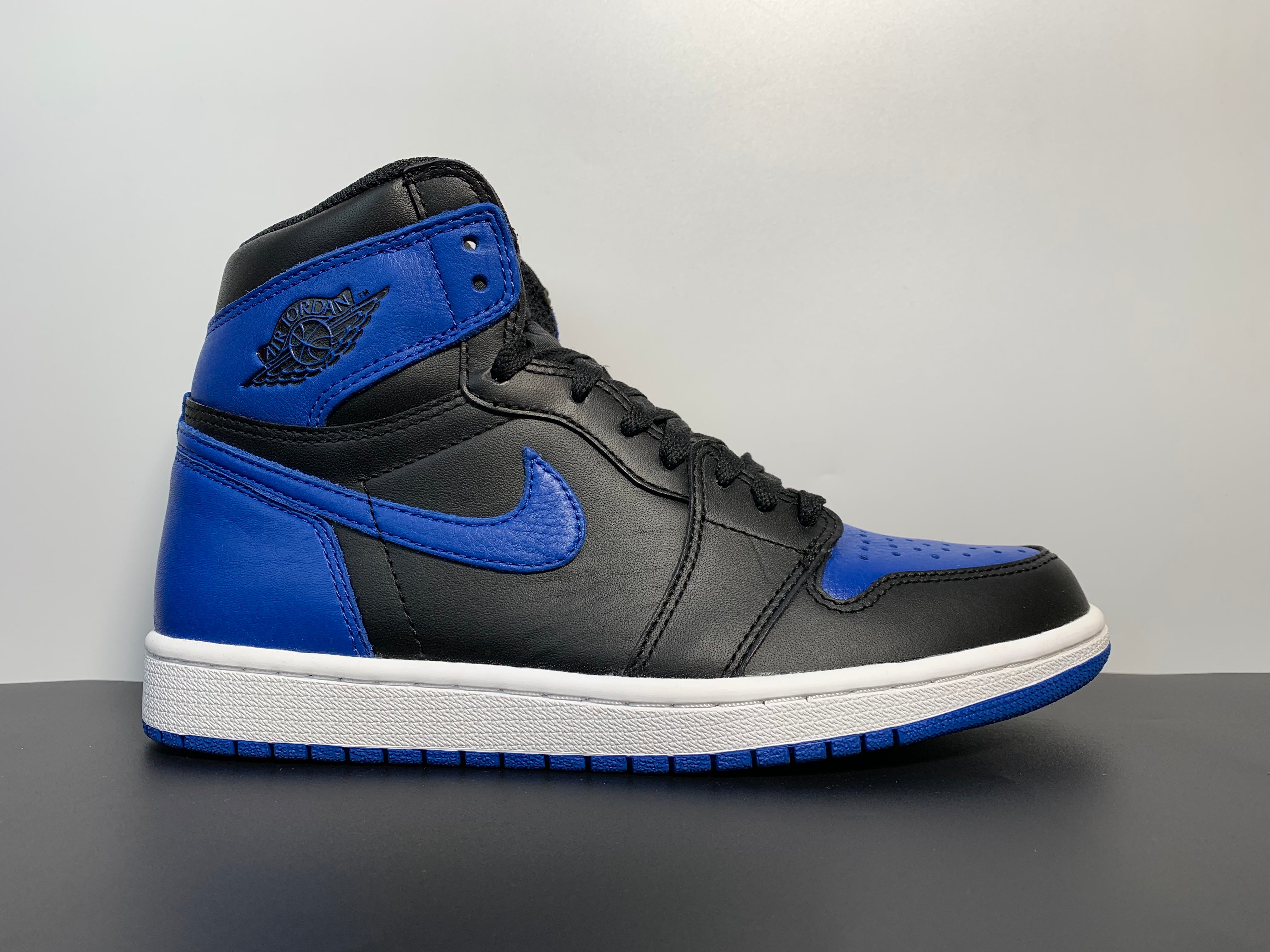 Air Jordan 1 Retro "Royal" My Store