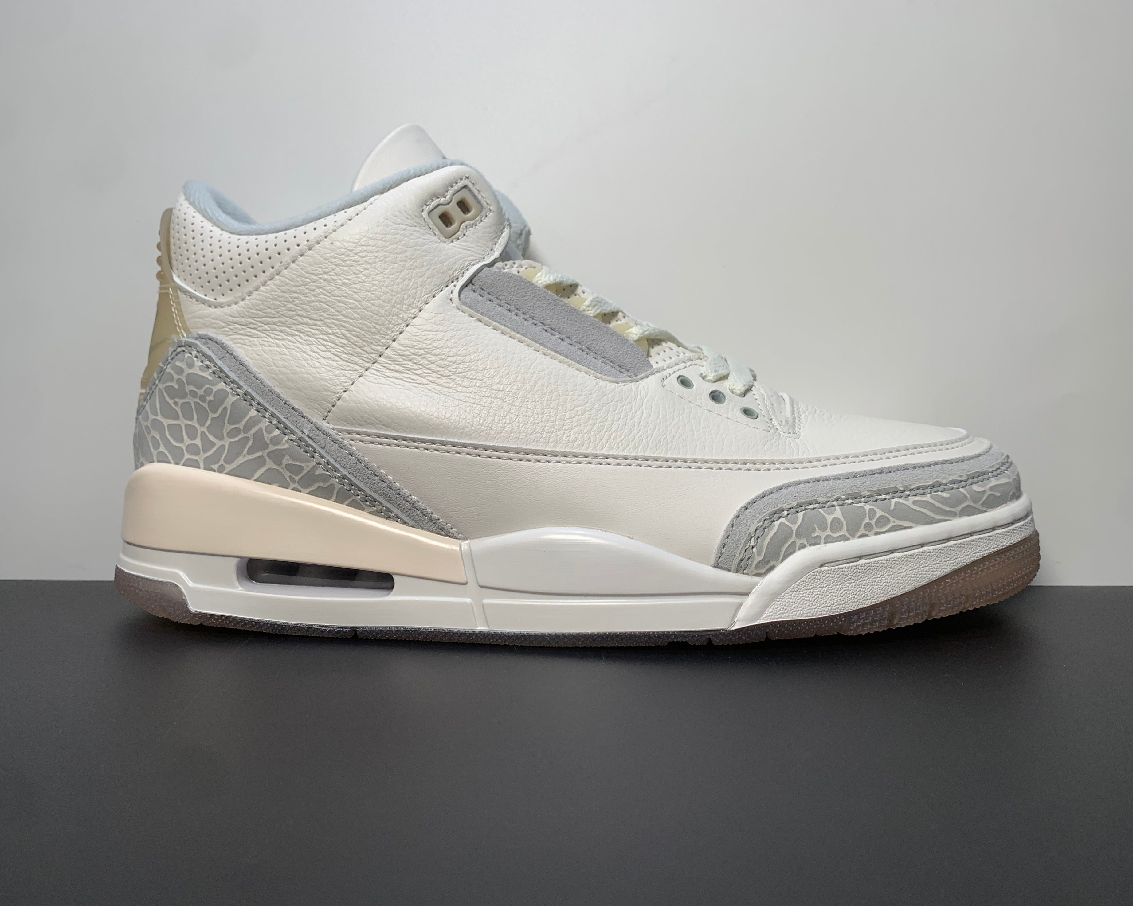 Air Jordan 3 Retro SE "Craft - Ivory"