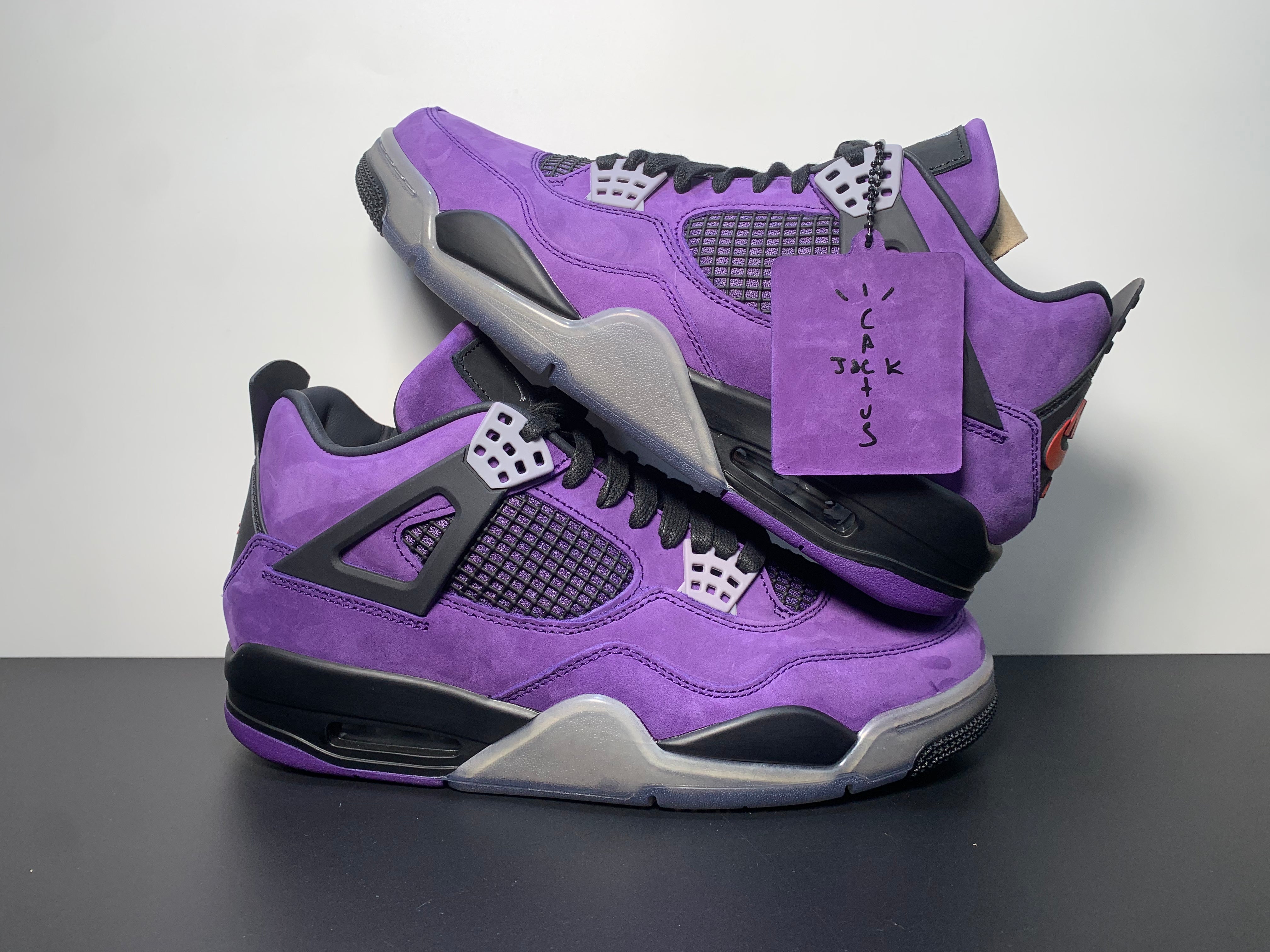 Air Jordan 4 x Travis Scott "Violet personnalisé"