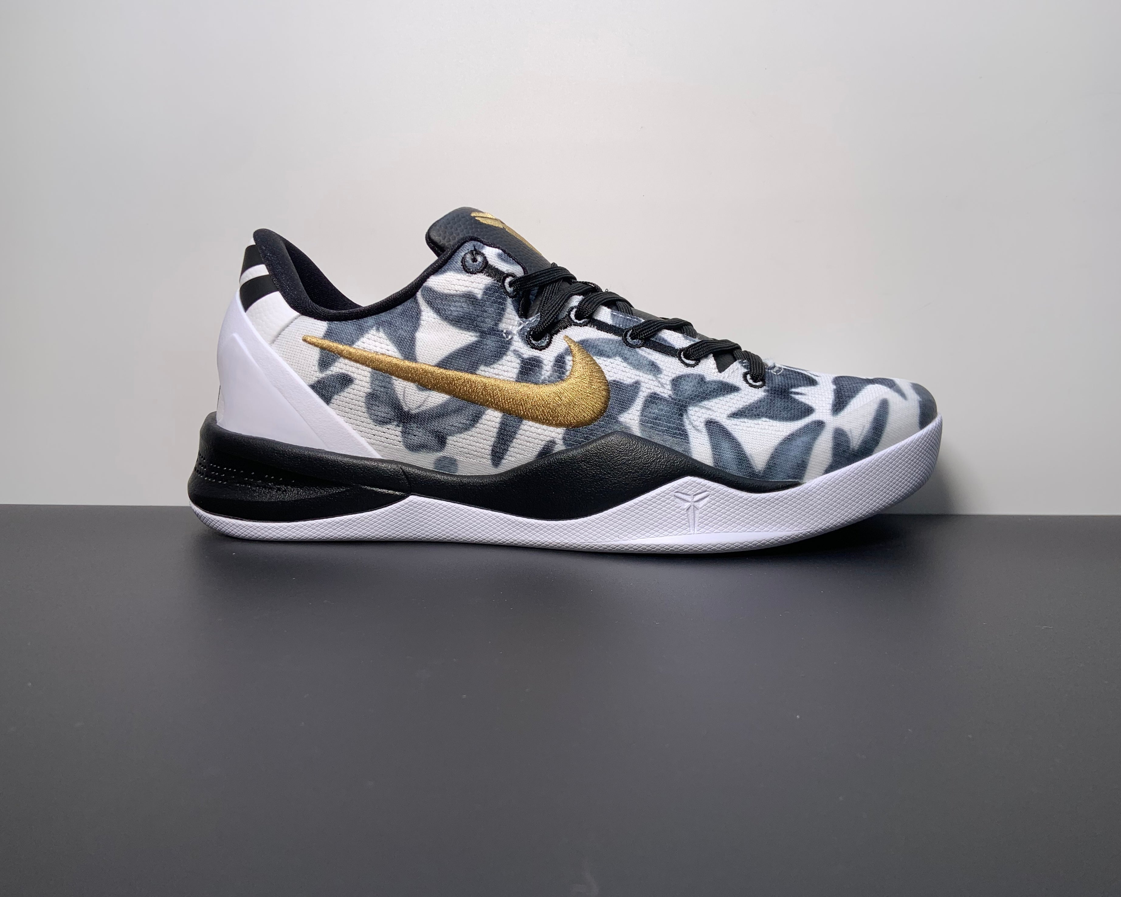 Kobe 8 "Protro Mambacita"