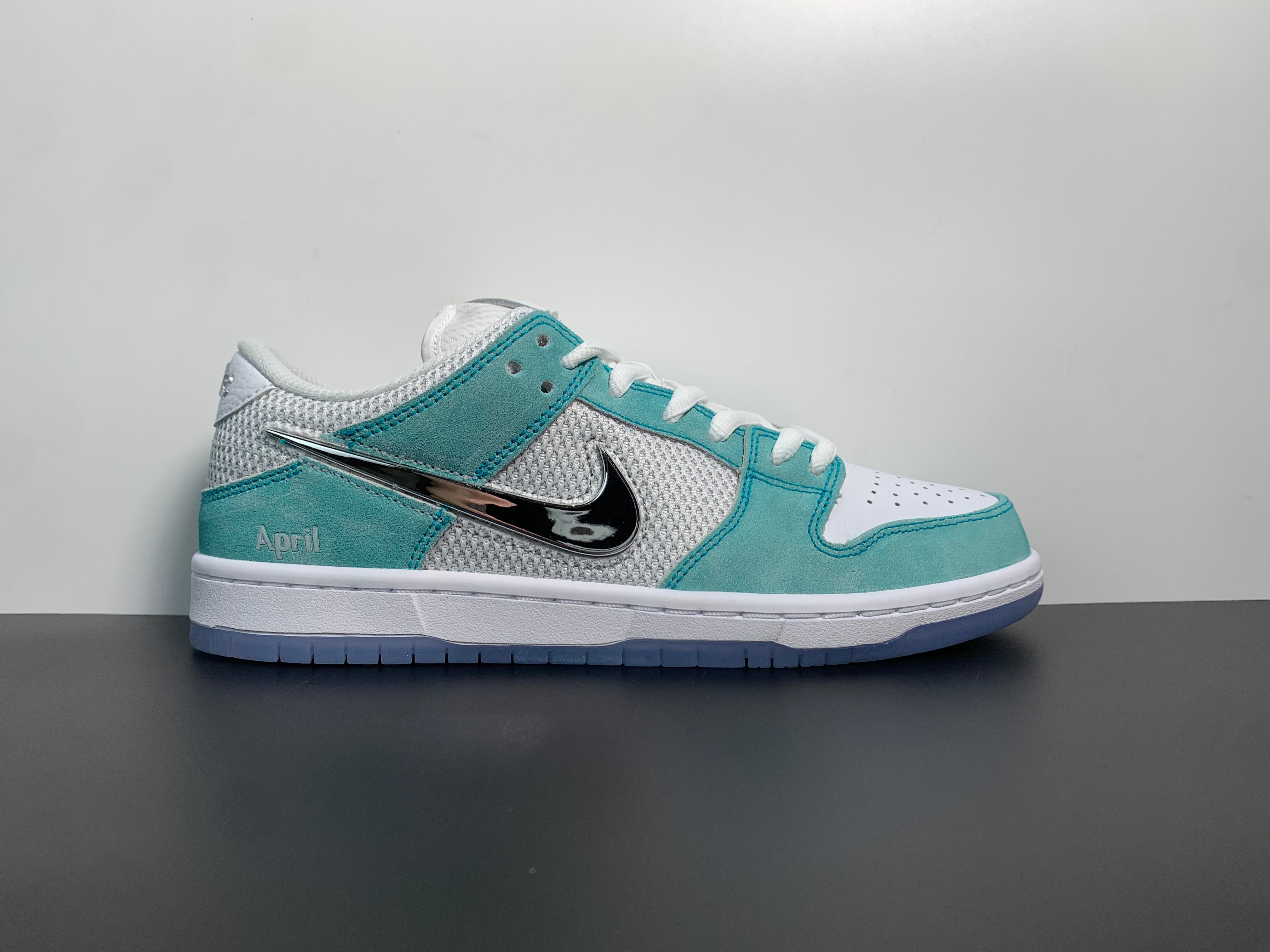 SB Dunk Low "April Skateboards" My Store