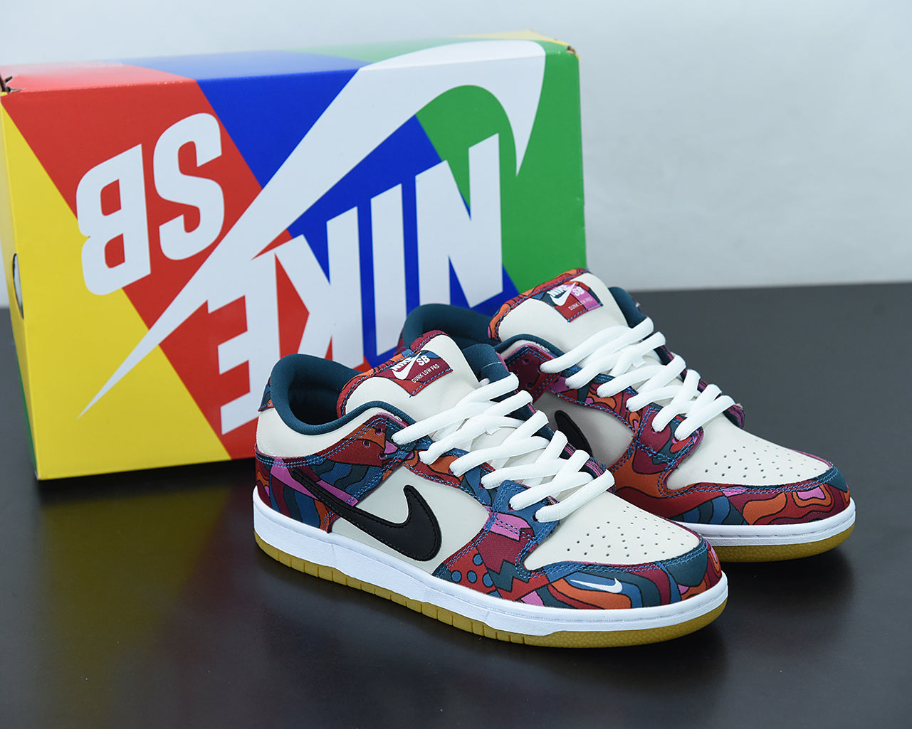 Parra x Nike SB Dunk Low "Art abstrait"