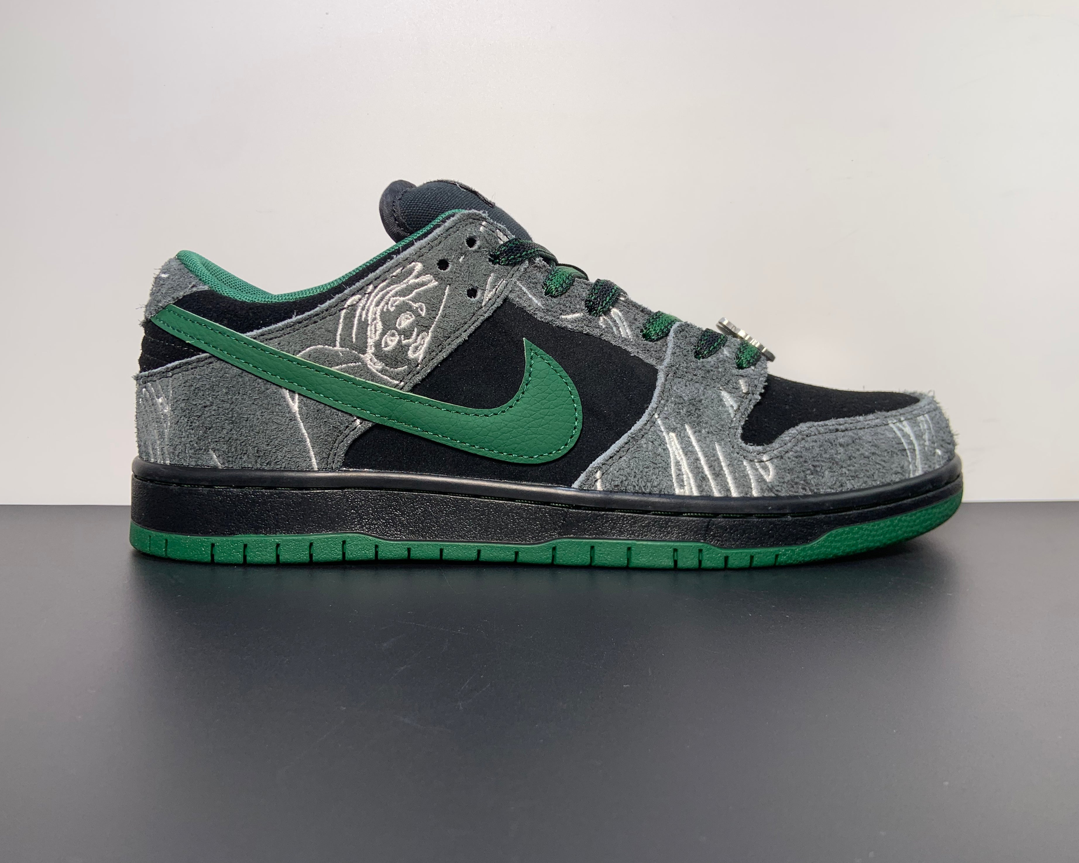 Dunk Low SB x THERE Skateboards Black Gorge Green