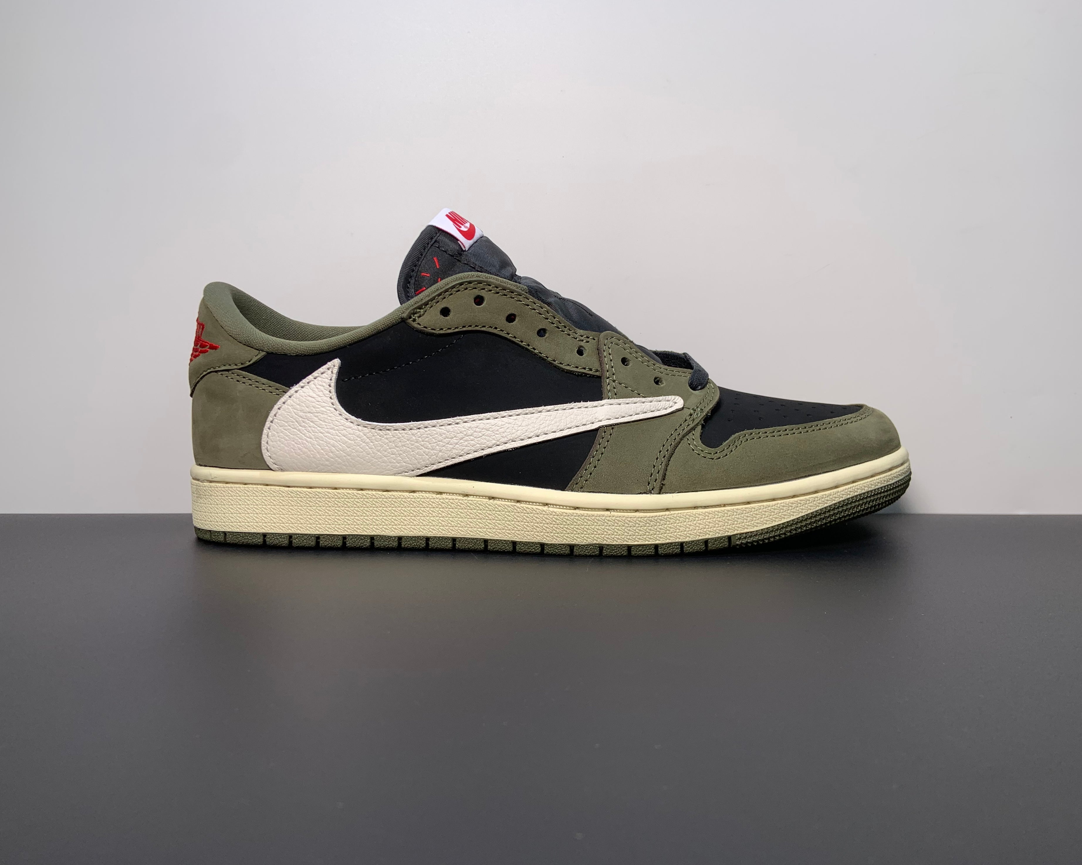 Air Jordan 1 Low x Travis Scott "Black Olive"